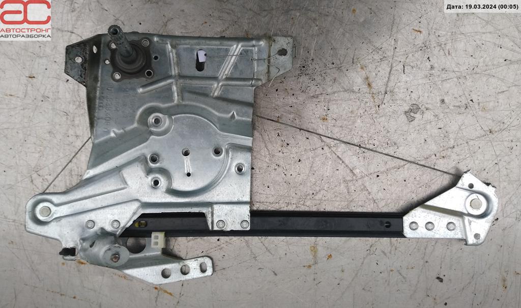Стеклоподъемник механический двери задней правой Audi A4 B5 купить в России