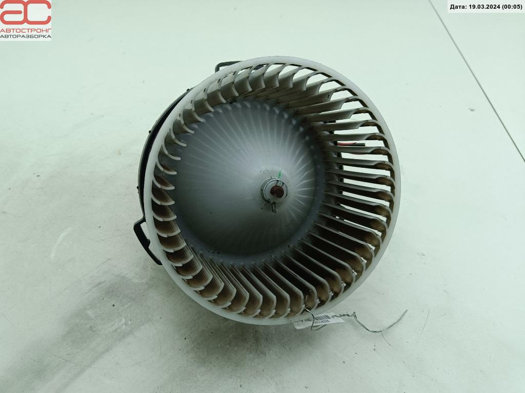 Моторчик печки (вентилятор отопителя) Mazda 3 BK купить в России