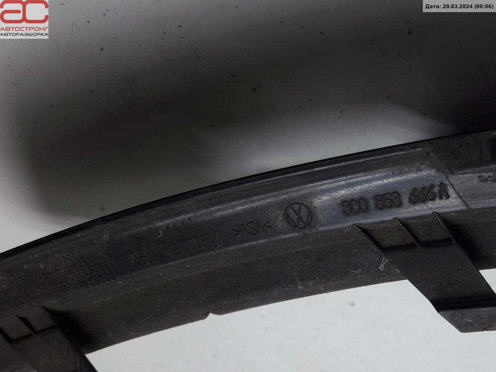Решетка (заглушка) в бампер левая Volkswagen Passat 6 купить в России
