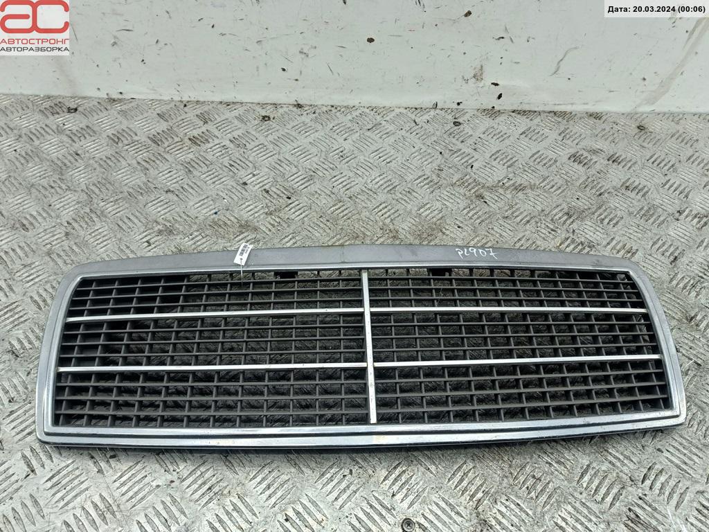 Решетка радиатора Mercedes C-Class (W202) купить в России