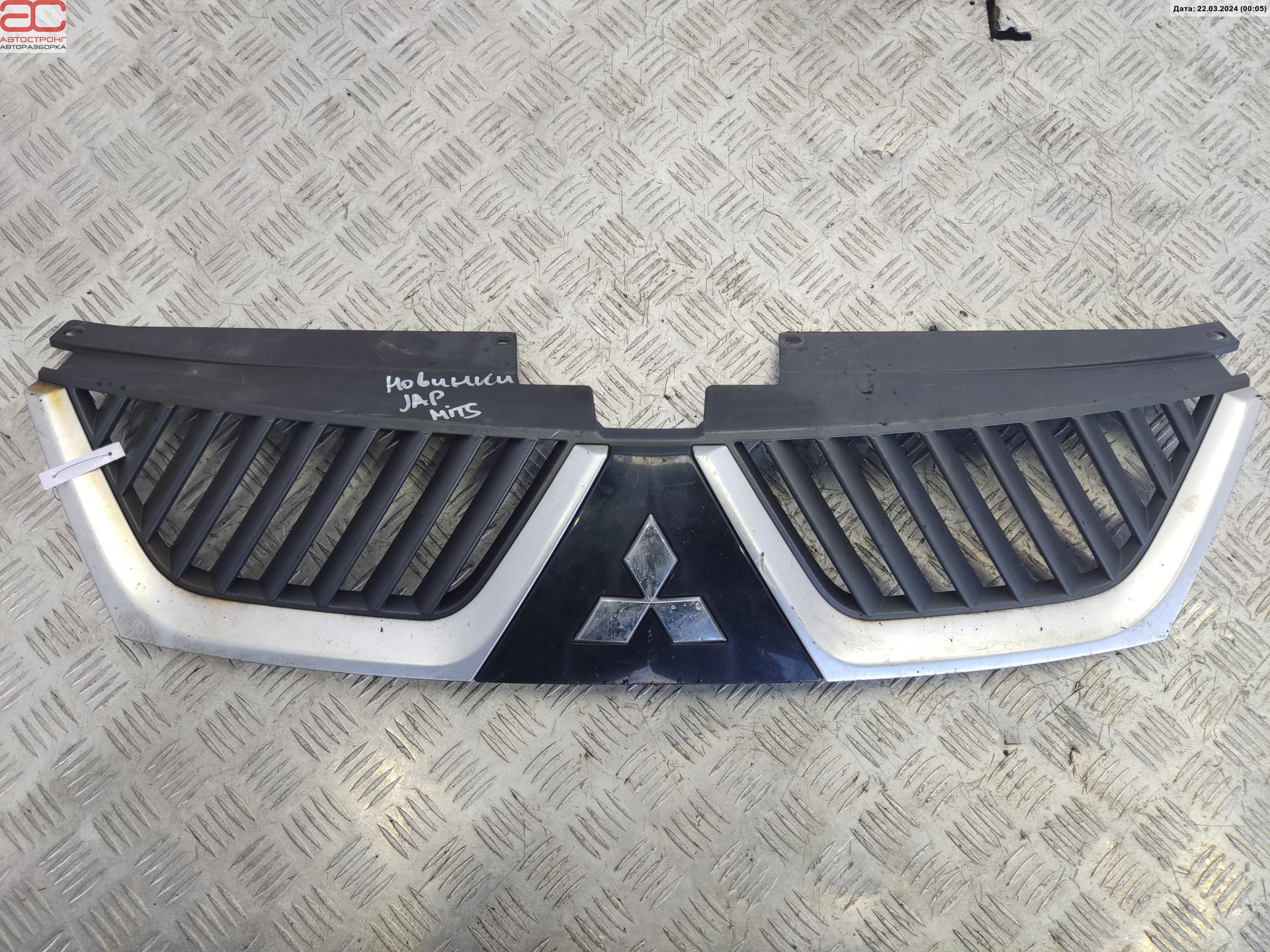 Решетка радиатора Mitsubishi Outlander 2 купить в России