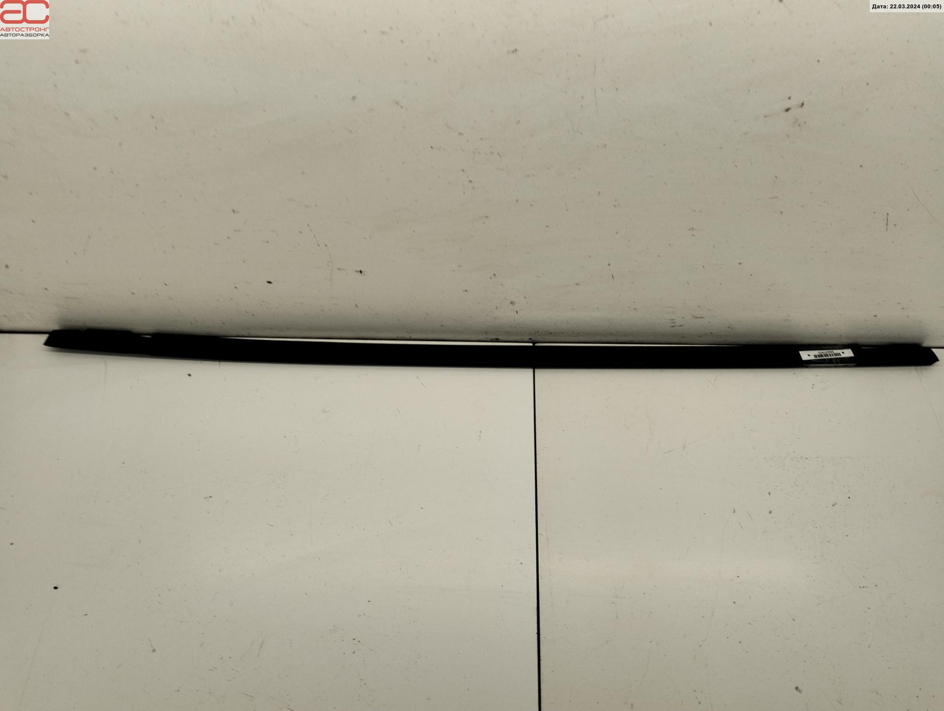 Накладка декоративная (молдинг) стекла двери задней правой наружная  Volkswagen Passat 4 купить в России