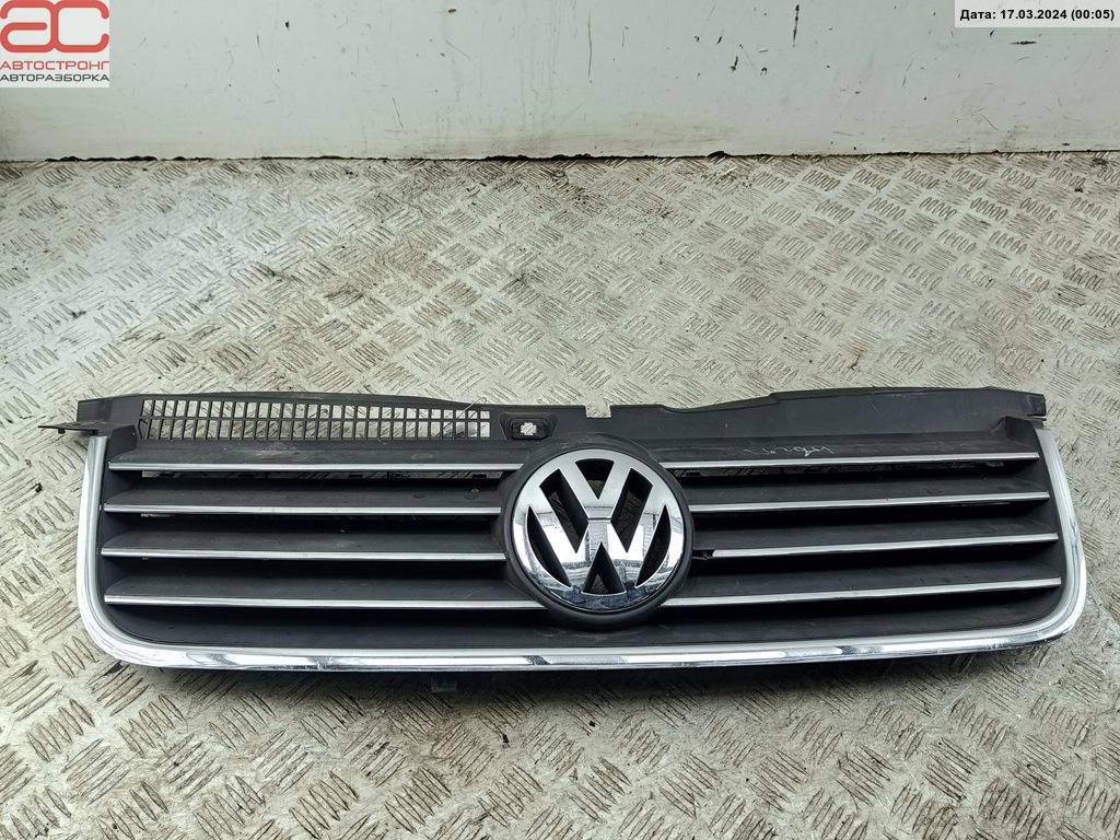 Решетка радиатора Volkswagen Passat 5 GP купить в России