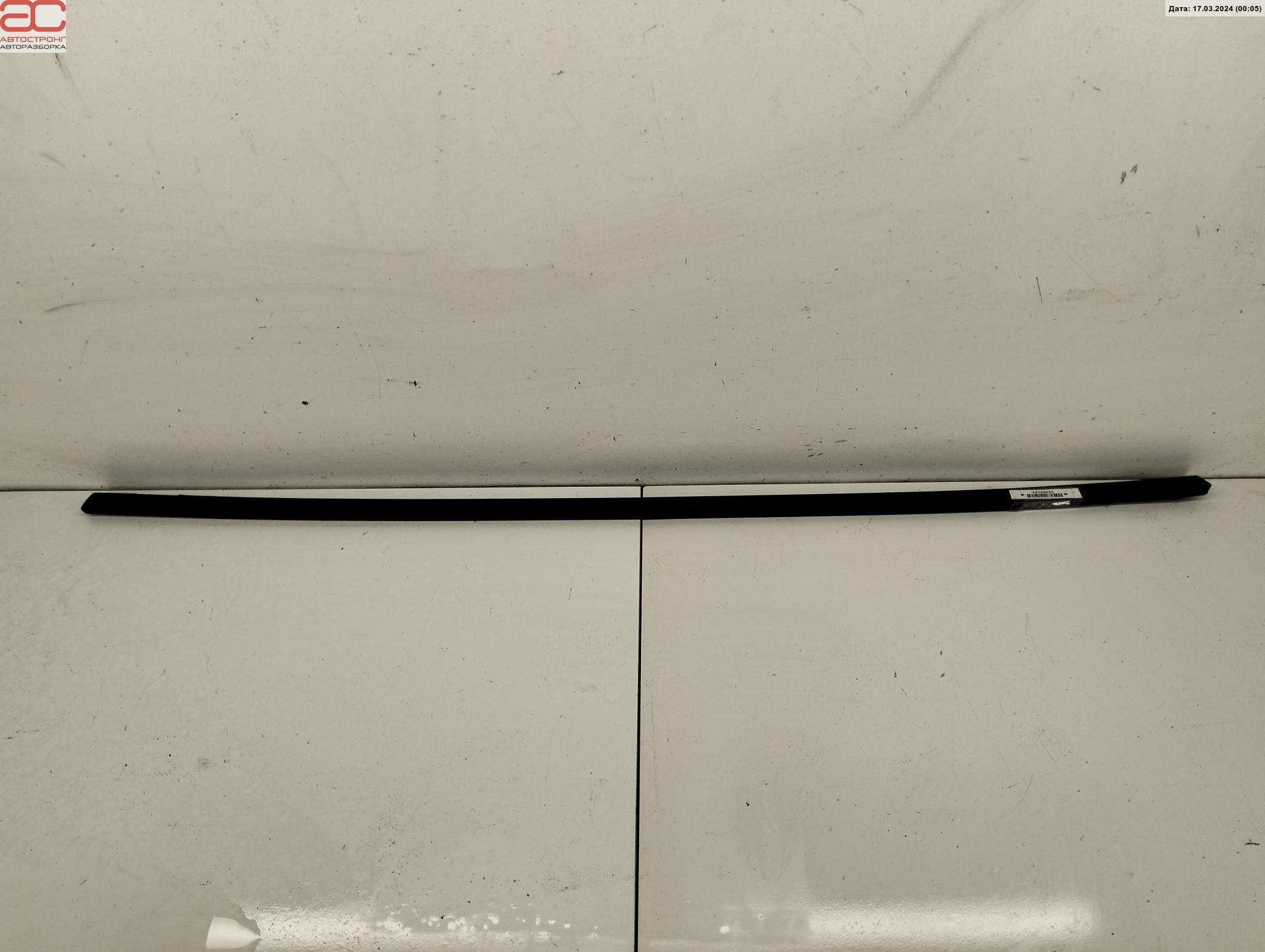 Накладка декоративная (молдинг) стекла двери задней левой наружная  Volkswagen Passat 3 купить в России