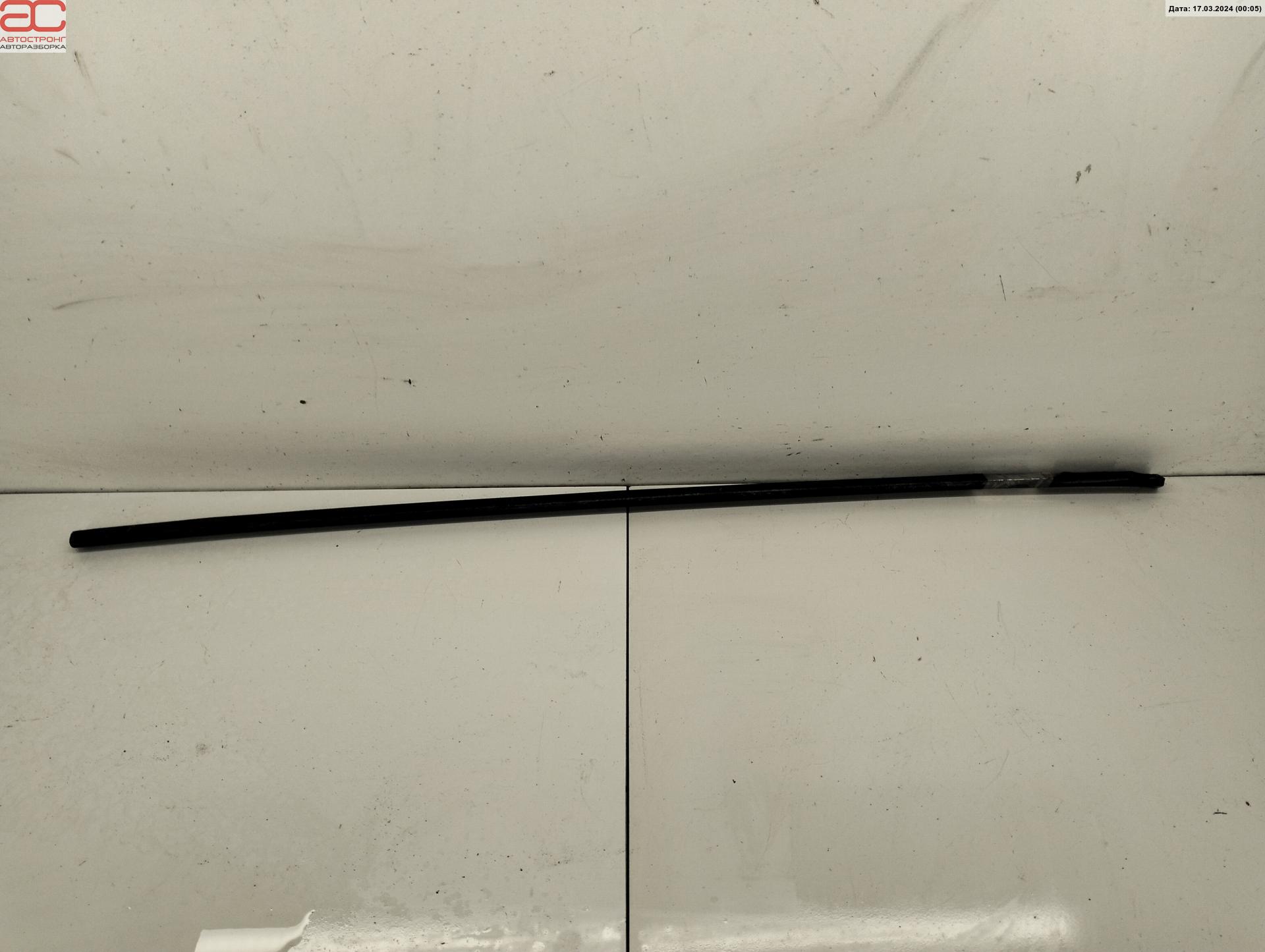 Накладка декоративная (молдинг) стекла двери задней левой наружная  Volkswagen Passat 3 купить в России